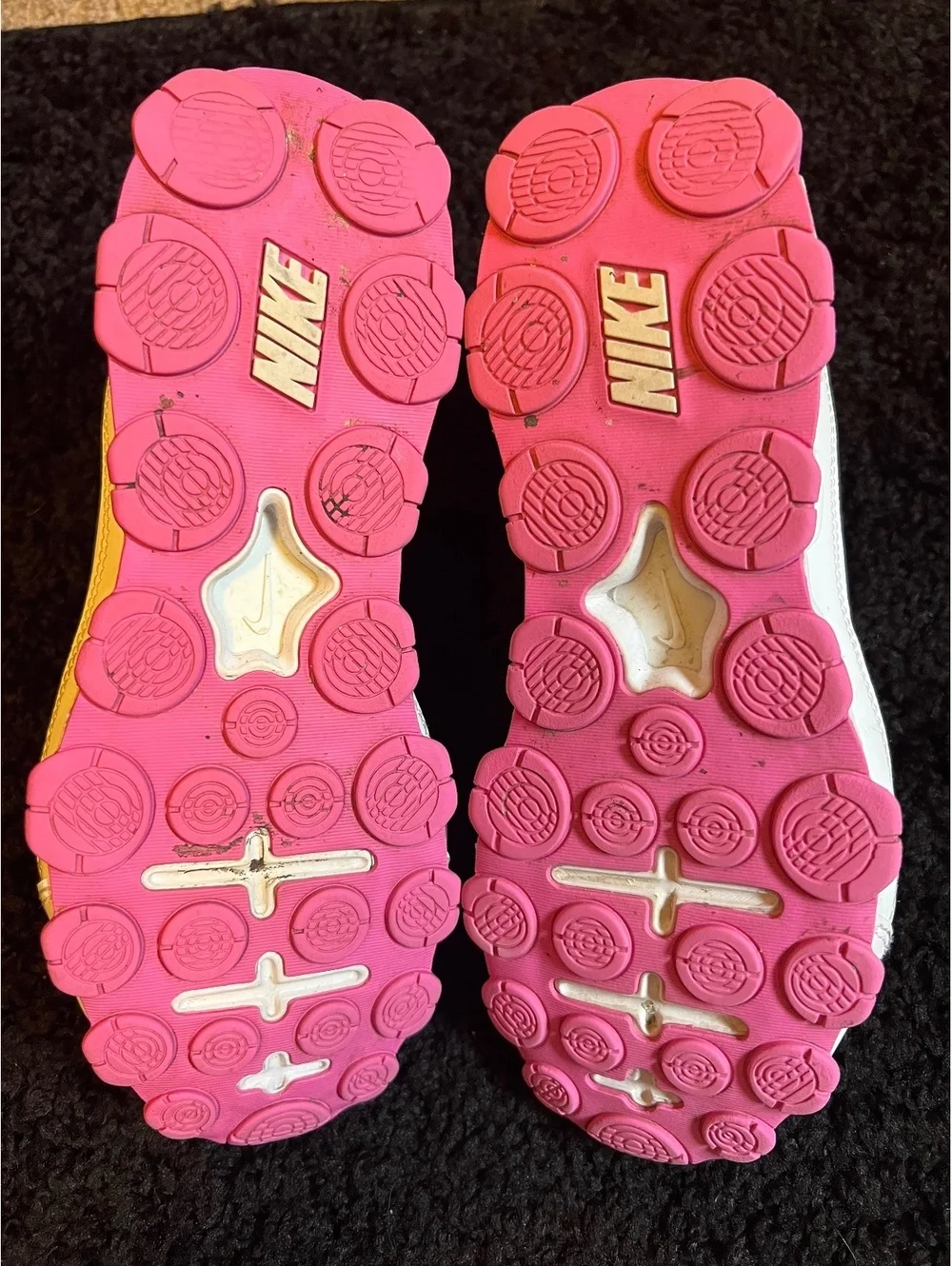 Nike Wmns Reax 8 TR 'White Playful Pink'